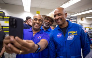 selfie-time-with-astronaut-victor-glover