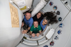 nasa’s-spacex-crew-9-members-pose-for-portrait