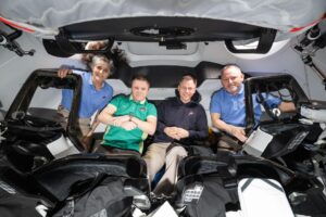 live-on-nasa+:-dragon-prepares-to-undock-with-four-spacex-crew-9-members