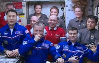 hatches-open,-new-crew-enters-station-and-begins-research-mission
