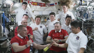 station-has-new-commander;-soyuz-trio-ready-for-saturday-departure