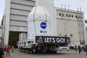 nasa-progresses-toward-crewed-moon-mission-with-spacecraft,-rocket-milestones