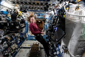 wednesday-boasted-health-scans-in-space-and-more-dragon-cargo-stowage-and-advanced-science-experiments-for-the-expedition-73-crew