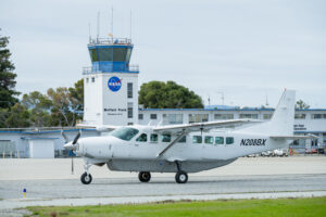 nasa’s-moffett-federal-airfield-hosts-boeing-digital-taxi-tests