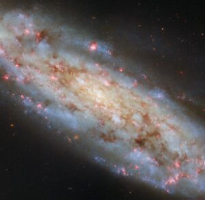 hubble-spies-a-spiral-so-inclined