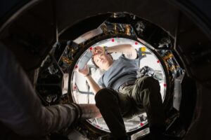 crew-preps-for-fourth-axiom-private-mission,-keeps-up-human-research