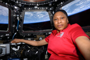 nasa-astronaut-jeanette-epps-retires
