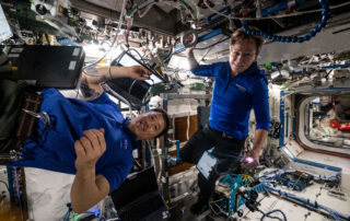 nasa-astronaut-jonny-kim,-axiom-mission-4-commander-peggy-whitson-conduct-research-in-space