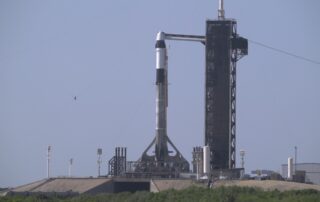 dragon-is-‘go’-for-launch;-falcon-9-fueling-underway