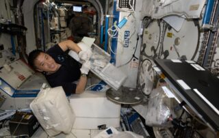 station-crew-tracks-changes-to-eyes,-brain,-and-blood-in-space