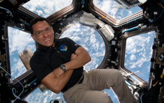 nasa-astronaut-frank-rubio-in-space-station-cupola
