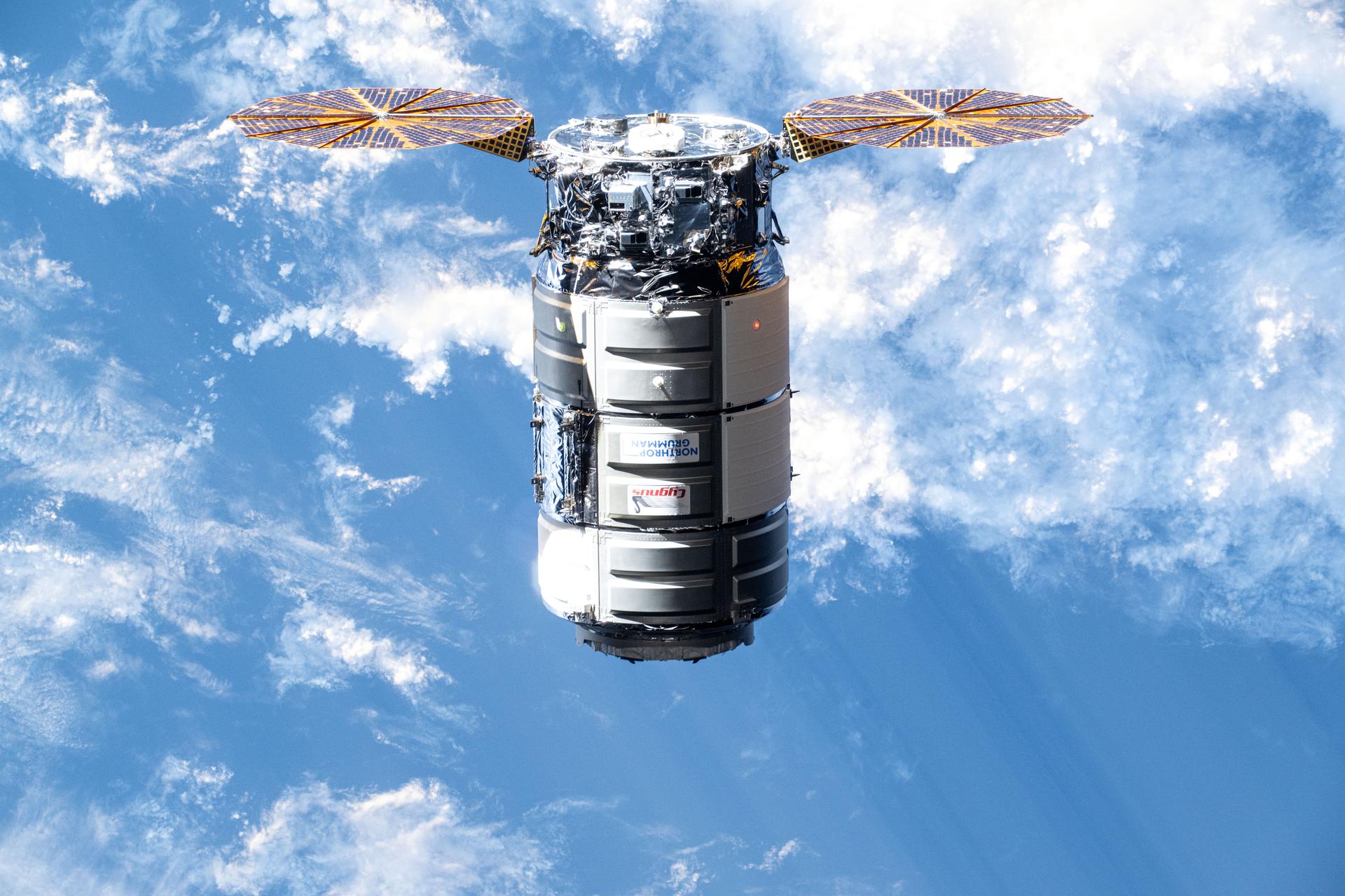 solar-arrays-deploy-as-cygnus-xl-orbits-toward-station