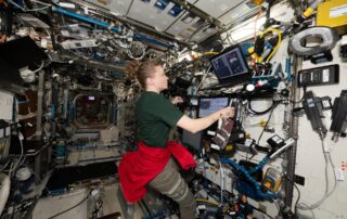 station-crew-awaits-cygnus-cargo-mission