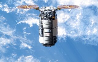 cygnus-resupply-ship-approaching-station-for-capture