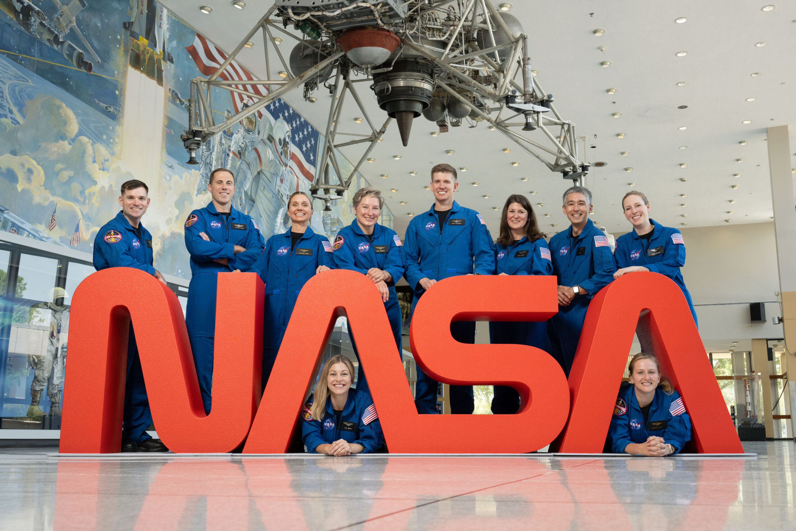 la-nasa-selecciona-a-los-candidatos-a-astronauta-de-la-promocion-2025,-totalmente-estadounidense