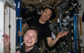 crew-studies-space-orientation,-dna-data-storage-as-dragon-reboosts-station