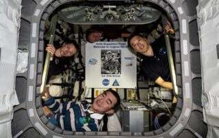 crew-begins-week-configuring-advanced-physics,-space-tech-demo-hardware