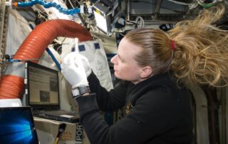 25-years-of-scientific-discovery-aboard-international-space-station