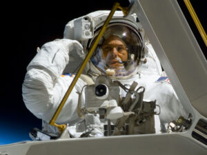nasa-astronaut-lee-morin-to-retire-after-30-years-of-innovation
