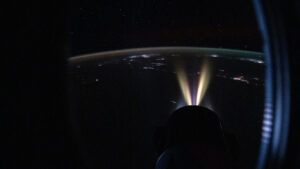 nasa,-spacex-crs-33-dragon-boost-space-station