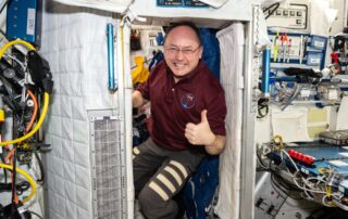 fincke-hands-over-station-command,-crew-preps-for-wednesday-departure