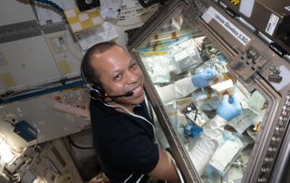 week-wraps-with-cargo-packing,-tech-research-as-crew-12-discusses-mission