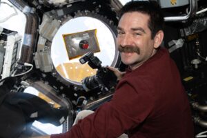 spacewalk-preps-and-health-checks-using-augmented-reality,-artificial-intelligence