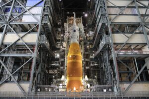 nasa-finalizes-artemis-ii-rollout,-crew-begins-quarantine