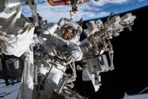 crew-off-duty,-cosmonauts-work-cargo-and-station-upkeep
