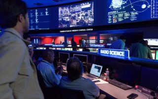 watching-the-artemis-ii-mission-unfold-at-jpl’s-space-flight-operations-facility
