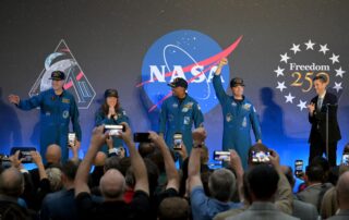 artemis-ii astronauts back-in-houston, reunite-with families 