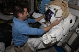 crew-works-health,-spacesuits,-and-cargo-mission-preps-on-tuesday