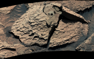 nasa’s-curiosity-takes-close-look-at-rock-that-got-stuck-on-drill
