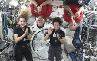 crew-works-microbiology,-advanced-tech-and-congratulates-new-artemis-iii-crew