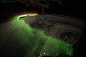 botany-and-biology-research-wrap-up-week-as-dragon-preps-for-earth-return