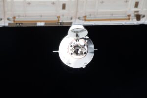 spacex-dragon-prepares-for-undocking-and-return-to-earth