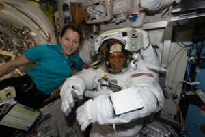 nasa-astronaut-chris-williams-preps-for-spacewalk
