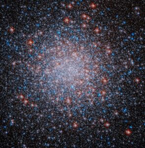 hubble-captures-star-studded-cluster