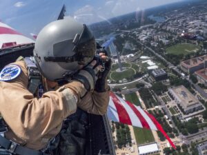 nasa-photographer-captures-images-from-f-18-over-washington