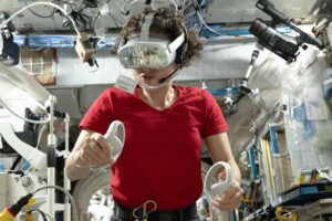 crew-ends-week-with-spacesuit-checks-and-science,-lab-hardware-maintenance