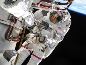 space-station-crew-wraps-busy-week,-plans-new-date-for-us-spacewalk-97