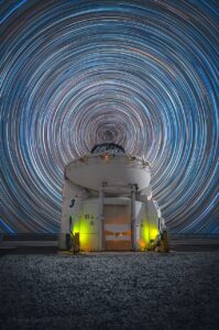 apod:-2026-august-28-–-the-sky-turns-above-paranal
