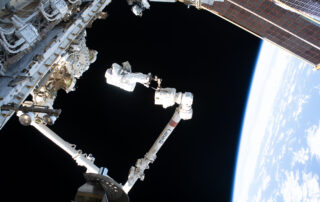 station-crew-cleans-up,-relaxes-after-busy-month-of-spacewalks