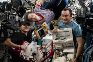 research-for-space-manufacturing,-crew-health-begins-week-aboard-station