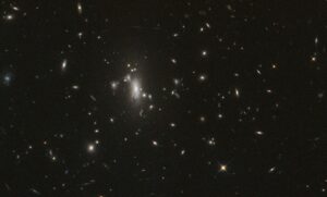 nasa’s-hubble-seeks-lensed-supernova,-marks-200,000-orbits